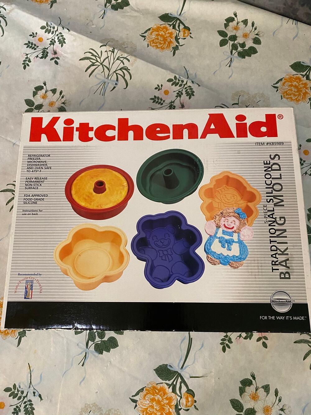 Vintage KitchenAid 5-Piece Silicone Baking Molds Set Tube Pan Bear Doll Flower